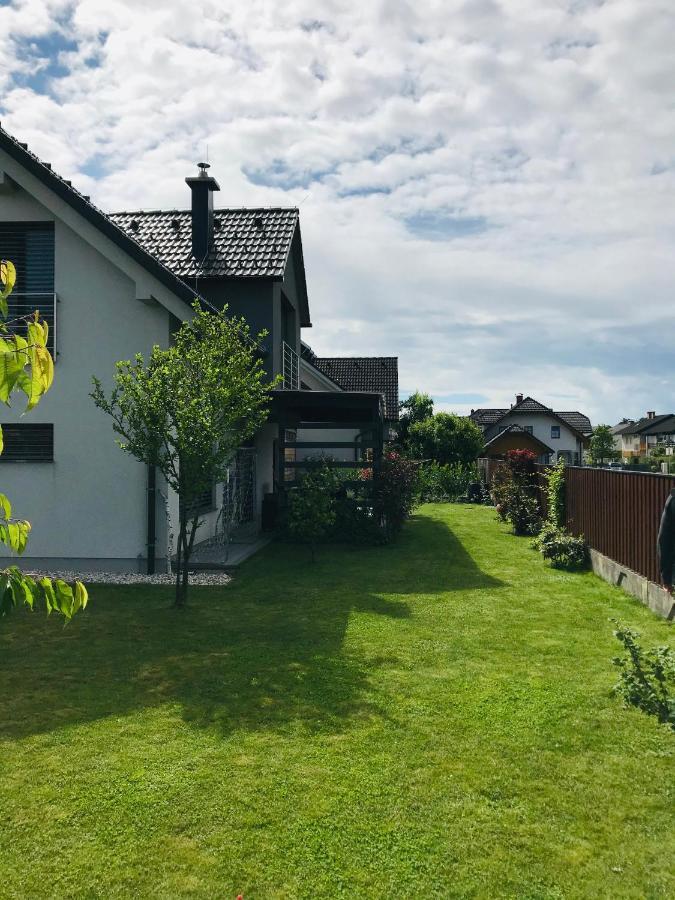 רדובליצ'ה Spacious Family Home Near Bled - Modern & Cozy מראה חיצוני תמונה